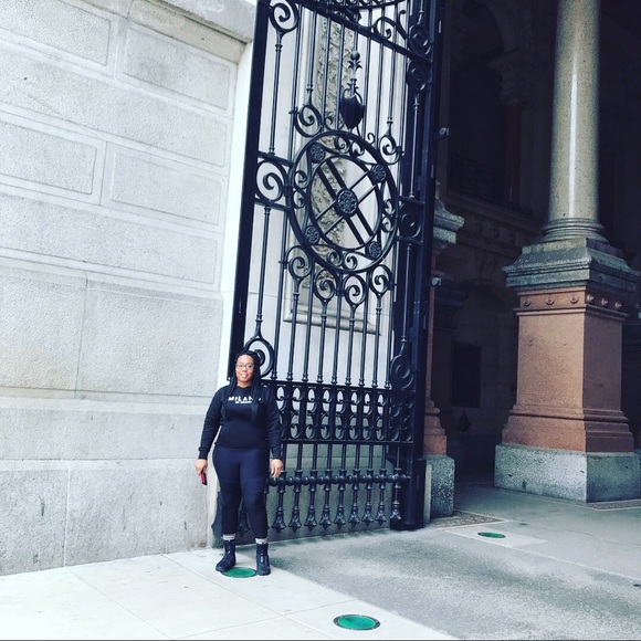 Meet your Posher, Alisha - Picture 5 of 8